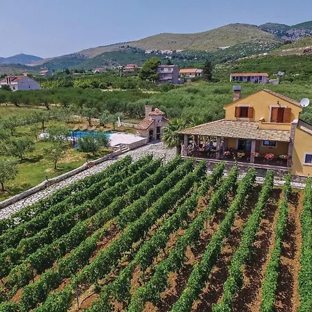 With A Fireplace 08 펜션