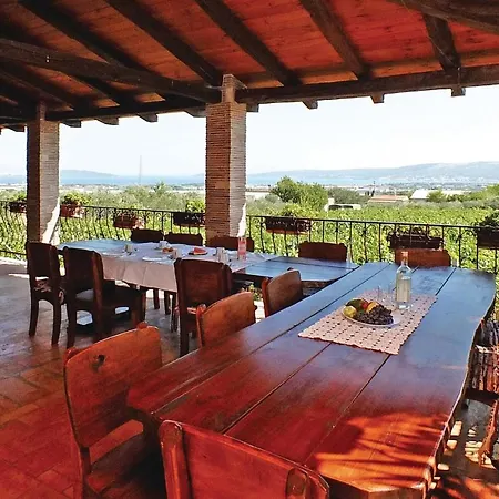 With A Fireplace 08 Plano