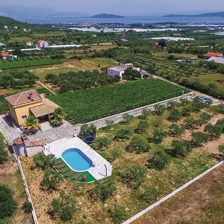 펜션 With A Fireplace 08 Plano